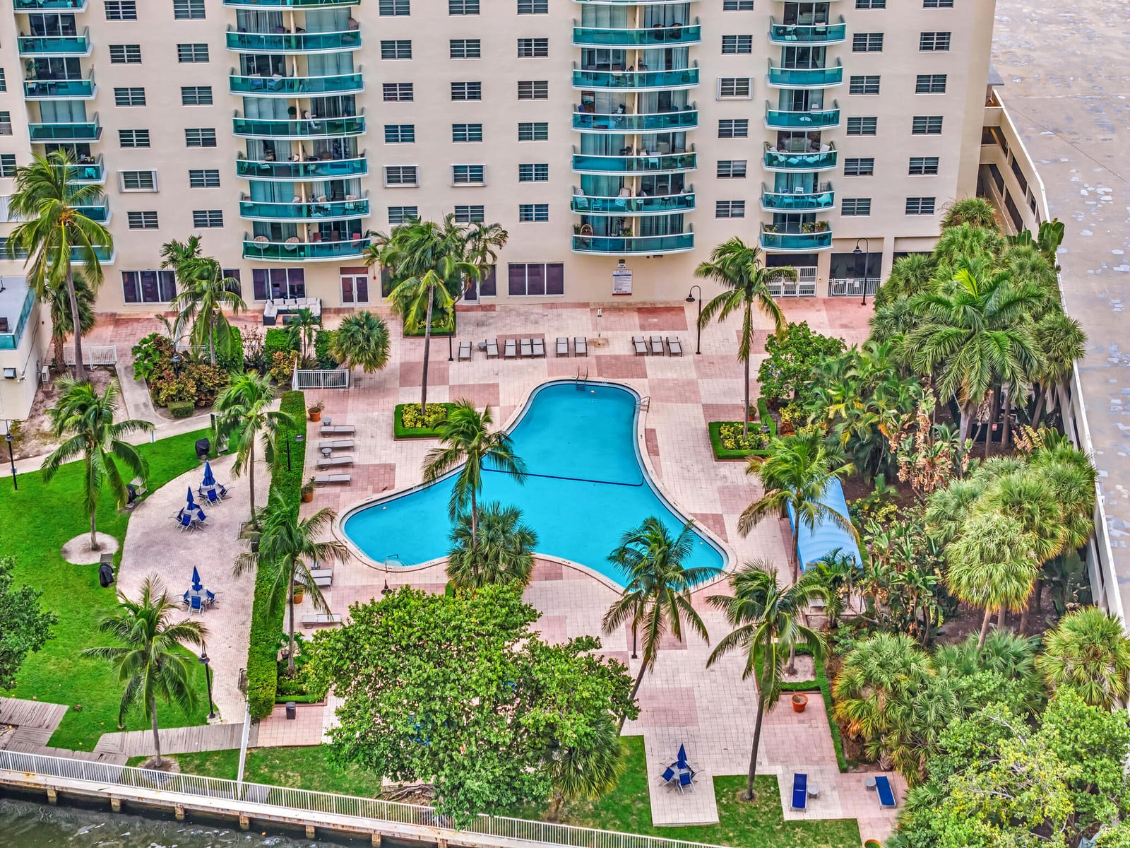 19390 COLLINS Avenue PH-6 — photo 2