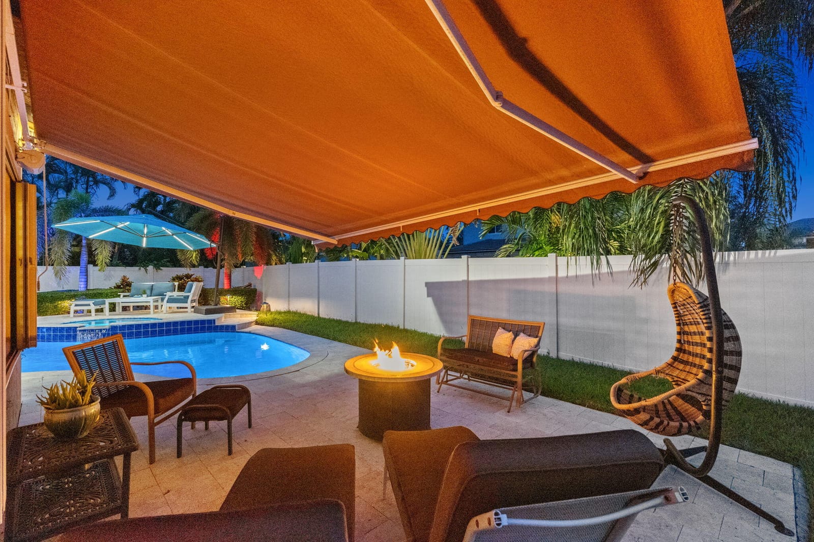 1242 Meadows Boulevard, Weston, FL 33327 photo 9
