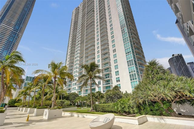 951 Brickell Avenue 1106, Miami, FL 33131