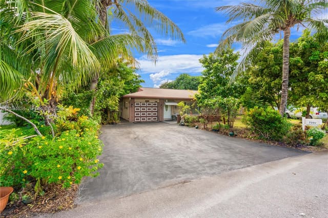 7200 NW 92nd Terrace, Tamarac, FL 33321