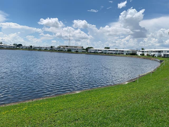 1114 Lake Terrace 211, Boynton Beach, FL 33426