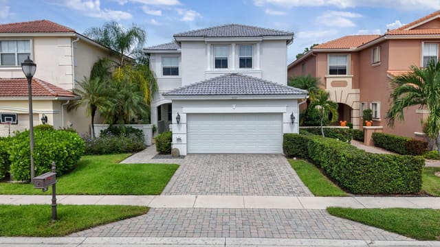 207 ISLE VERDE Way, Palm Beach Gardens, FL 33418