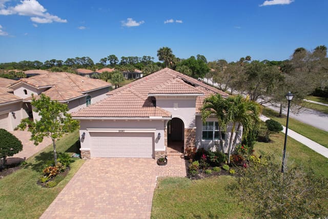 10587 SW Capraia Way, Port St. Lucie, FL 34986
