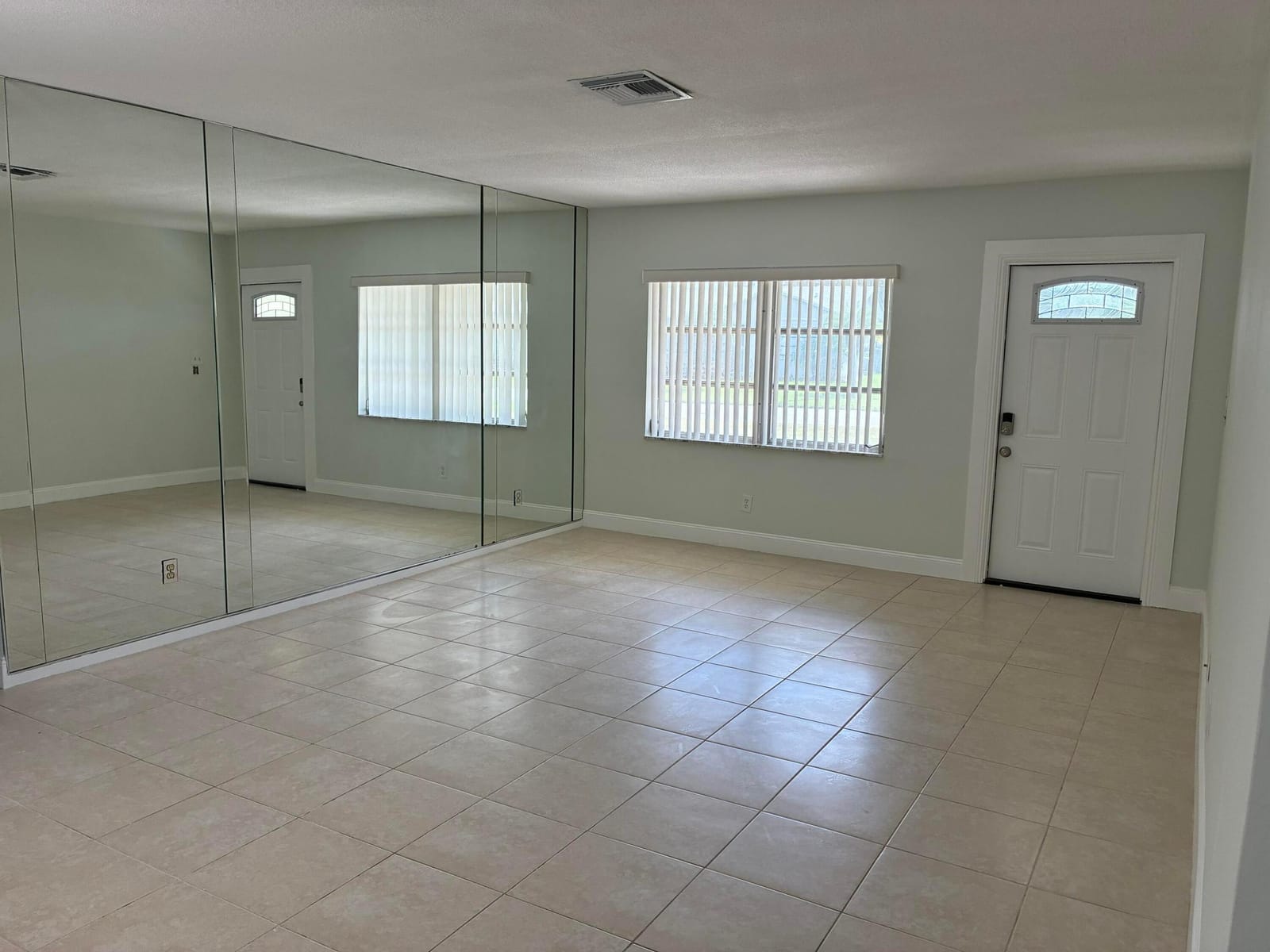 9505 NW 73RD Street — photo 2