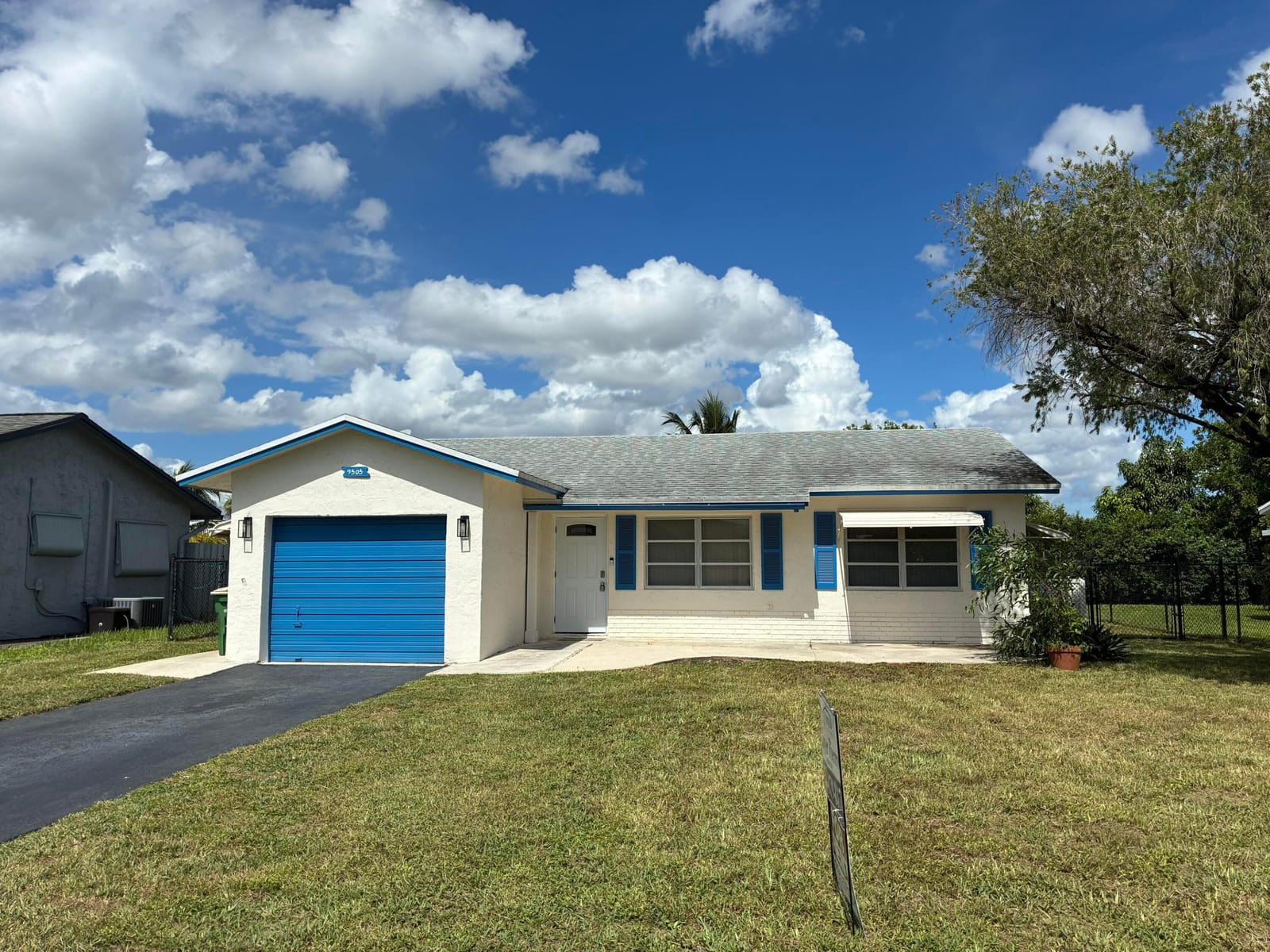3 bedroom home for sale at 9505 73RD, Tamarac, FL 33321 — $3,100