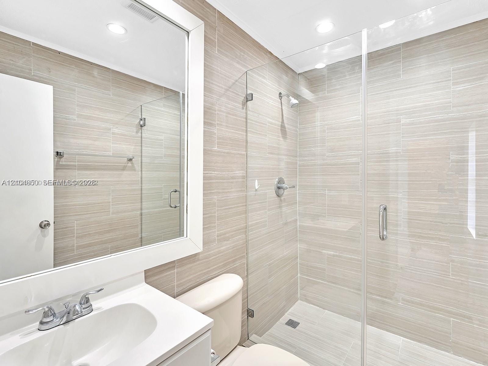 14945 SW 49th Lane 6E — photo 8