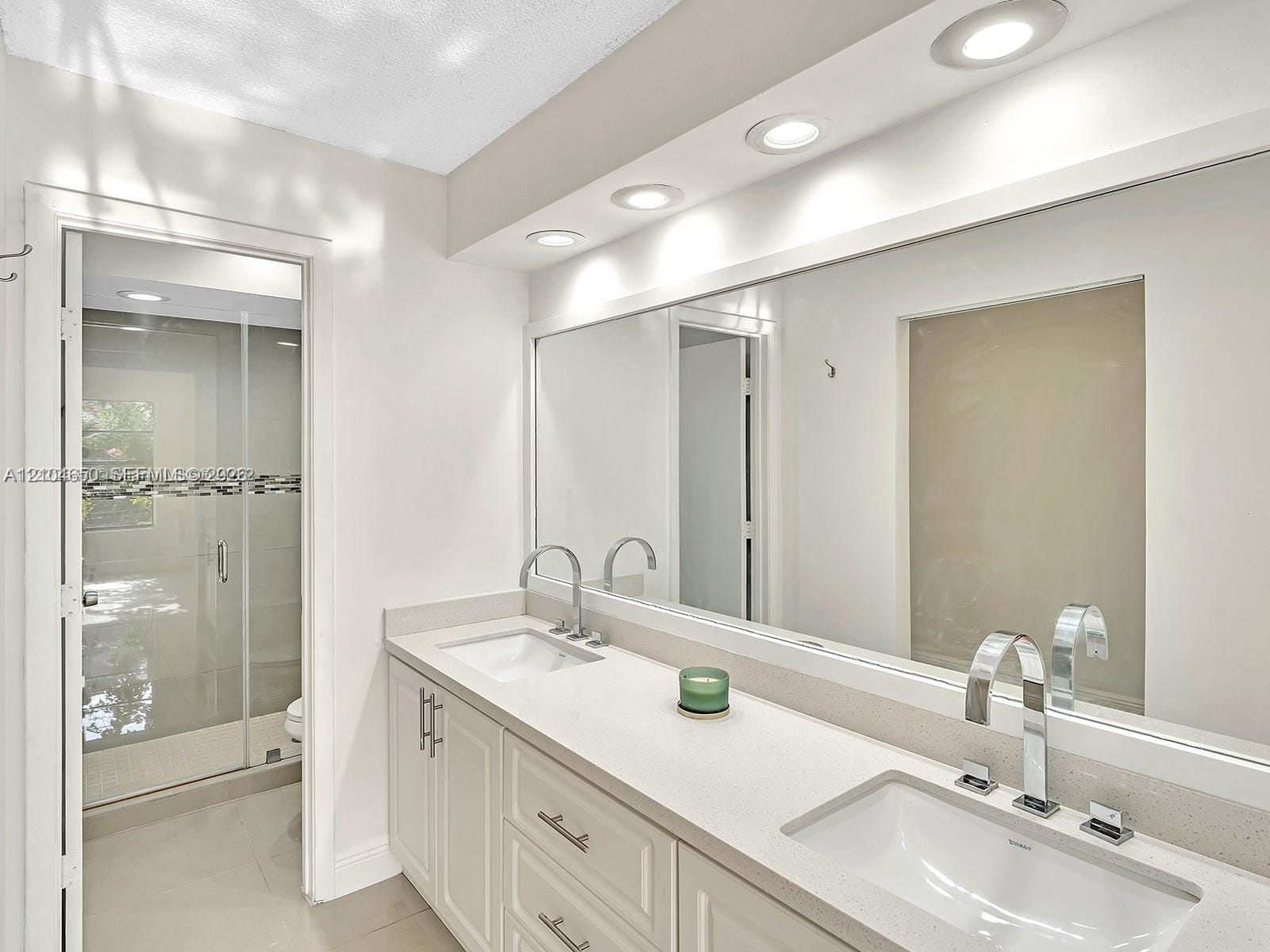 14945 SW 49th Lane 6E — photo 10