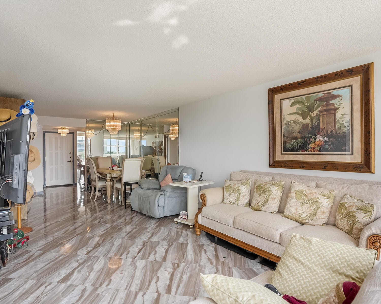 600 PARKVIEW Drive 703 — photo 8