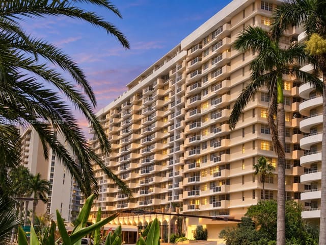 5601 Collins Avenue M1, The Pavilion, Miami Beach, FL