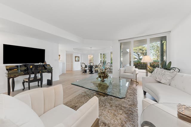 100 SE 5TH Avenue 102, Boca Raton, FL 33432