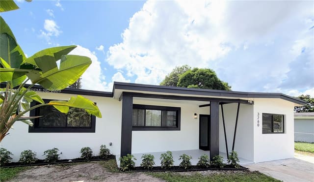 3260 NW 4th Street, Lauderhill, FL 33311