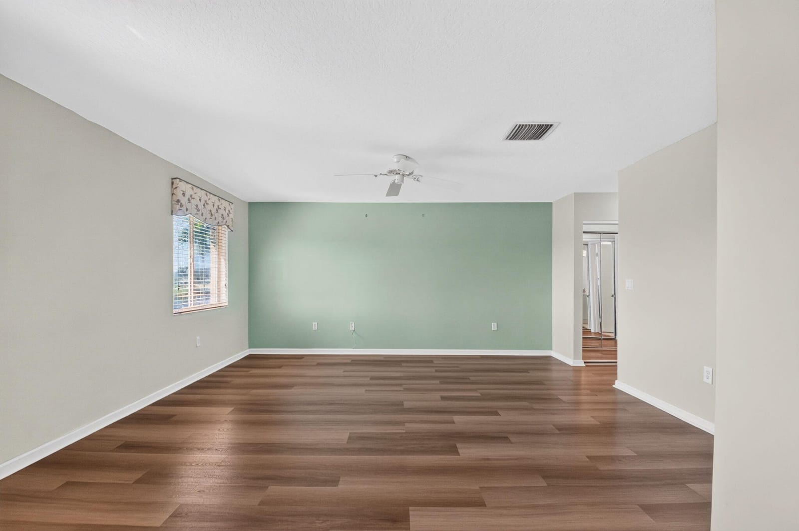 5952 Regal Glen Drive 203 — photo 3
