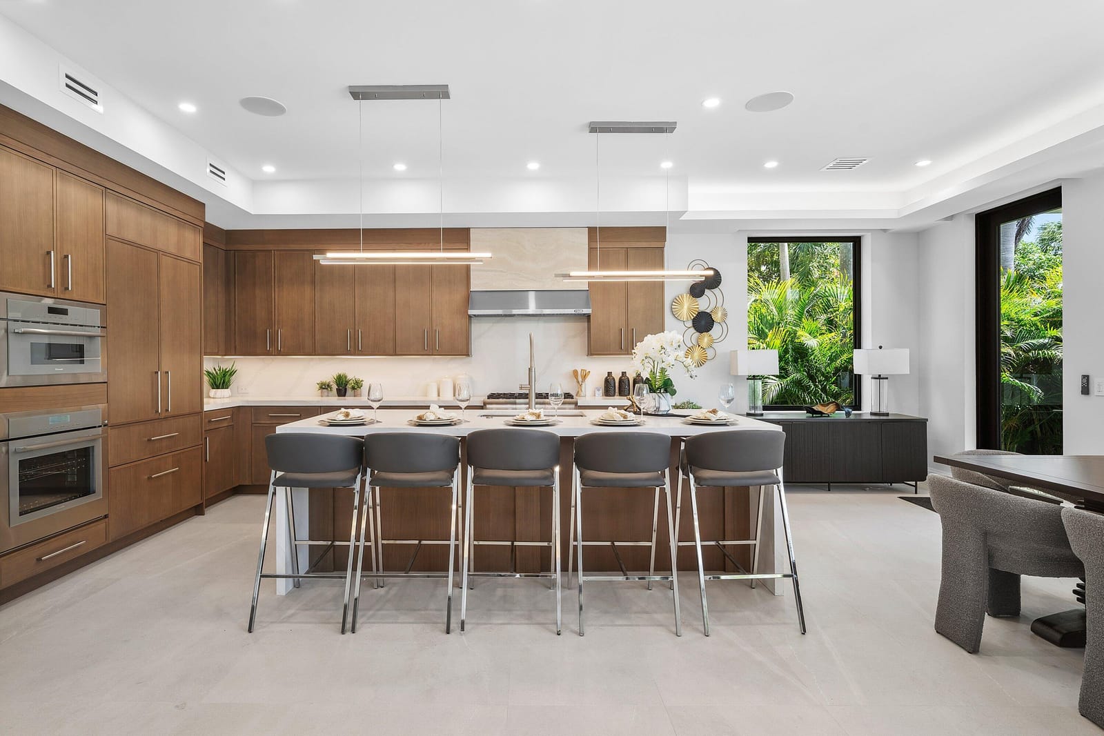 735 SE 4th Avenue — photo 9