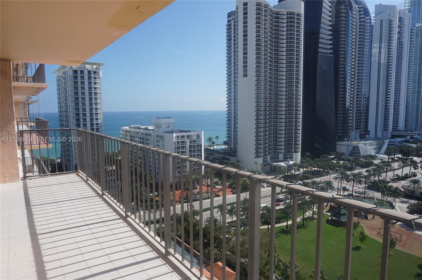 210 174th Street 1904, Sunny Isles Beach, FL 33160 photo 2