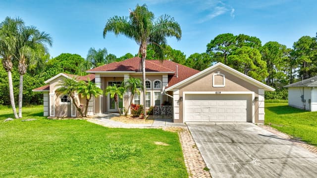 6119 NW Gause Avenue, Port St. Lucie, FL 34986