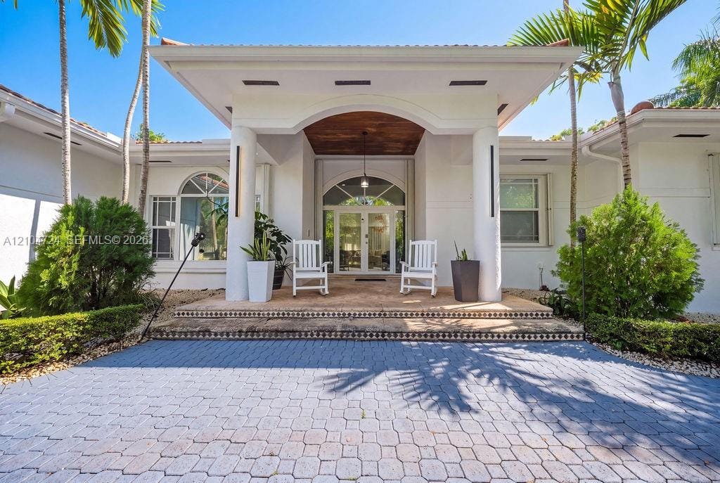 5750 SW 67th Avenue, Miami, FL 33143