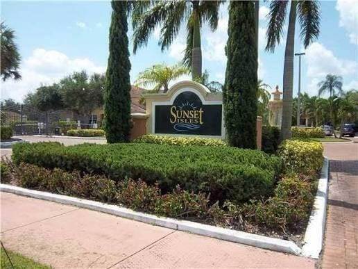 10282 S FOX TRAIL Road S 214, Royal Palm Beach, FL 33411