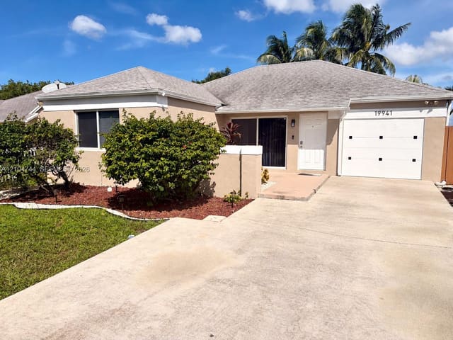 19941 NW 32nd Avenue, Miami Gardens, FL 33056