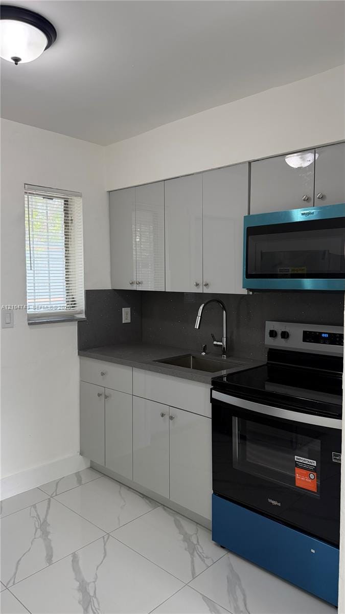 2162 NW 23rd Avenue 2 — photo 3
