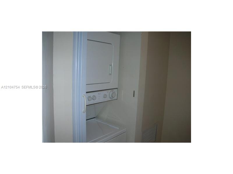 50 Menores Avenue 612 — photo 6
