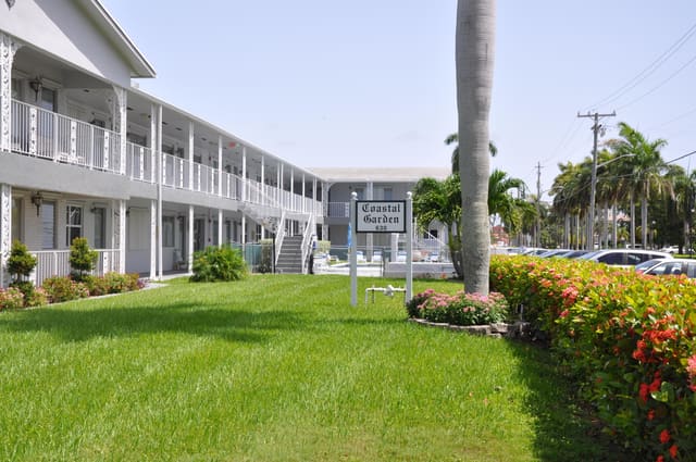 630 Layne Boulevard 208, Hallandale Beach, FL 33009