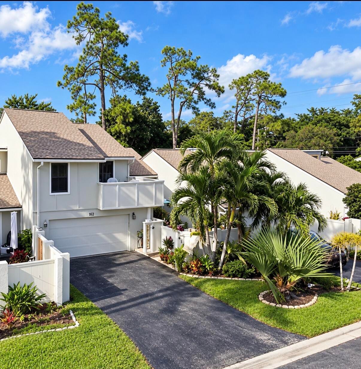 3 bedroom home for sale at 653 Spinnaker, Wellington, FL 33414 — $3,600
