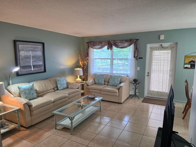 15 Markham A 15, Deerfield Beach, FL 33442
