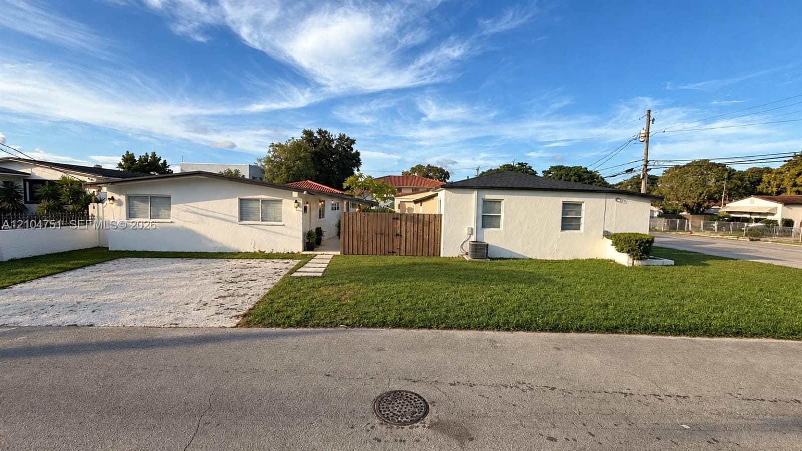 250 NW 34th Avenue — photo 2