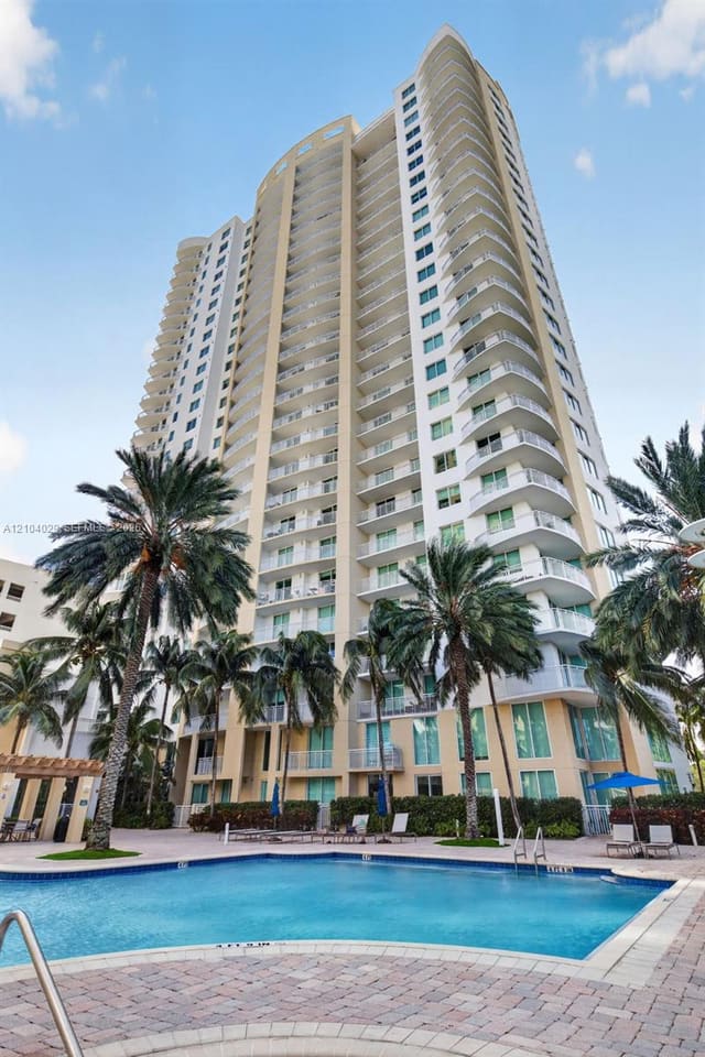 1745 E Hallandale Beach Boulevard 2303W, Hallandale Beach, FL 33009