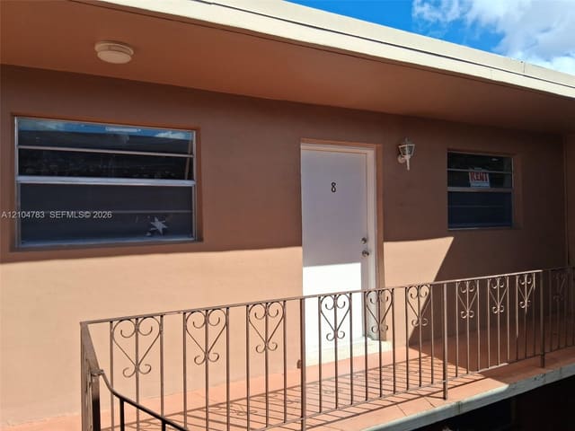 55 W 16th Street 8, Hialeah, FL 33010