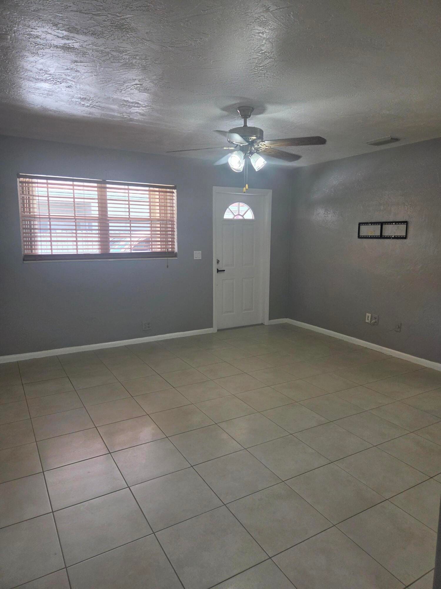 932 Green Street A — photo 4