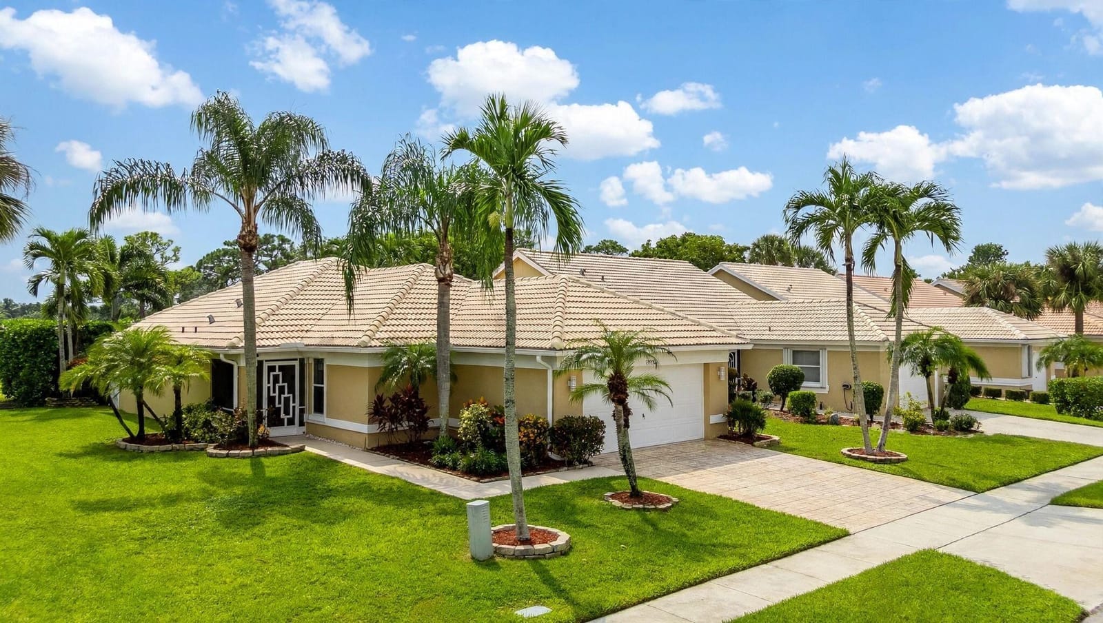 12986 Hampton Lakes Circle — photo 4