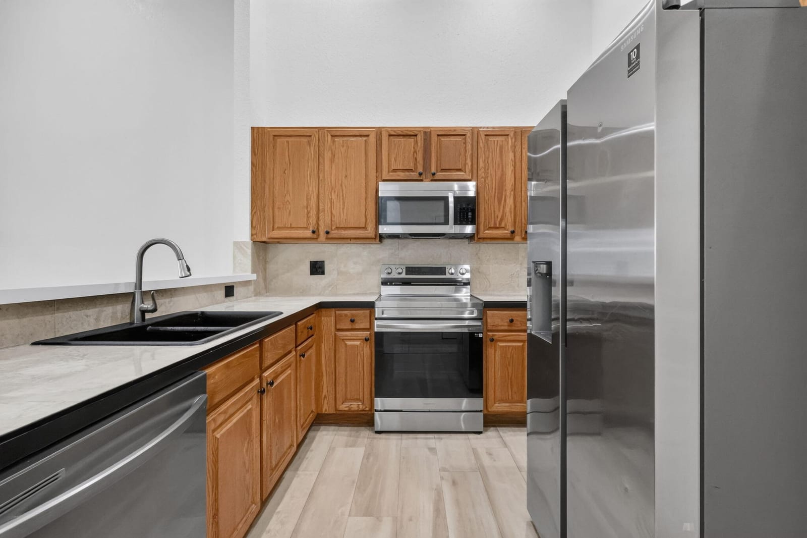 2521 S Coral Trace Circle — photo 4
