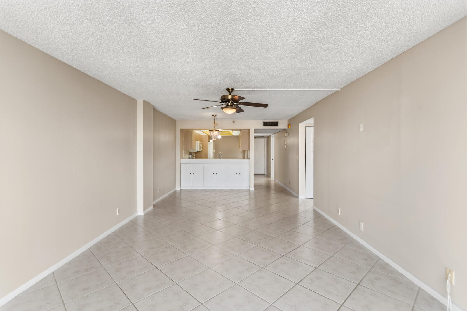 17 Royal Palm Way 6010 — photo 7