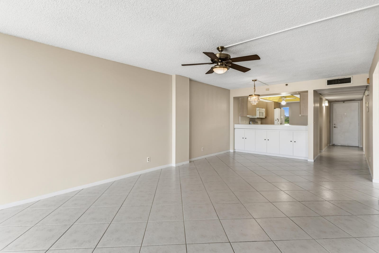 17 Royal Palm Way 6010 — photo 8