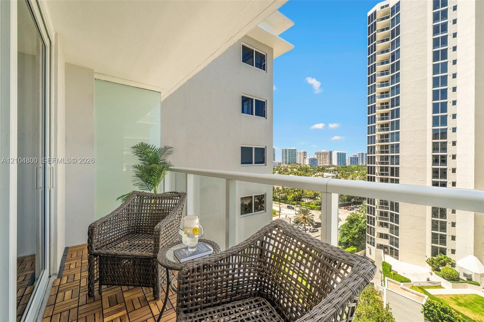 19201 Collins Avenue 924, Sunny Isles Beach, FL 33160 photo 12