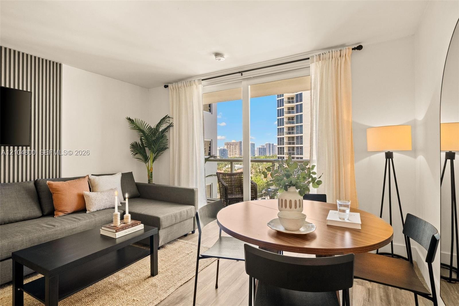 19201 Collins Avenue 924, Sunny Isles Beach, FL 33160 photo 3