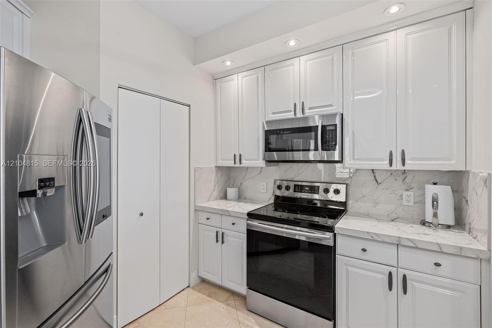 888 Brickell Key Drive 410, Miami, FL 33131 photo 13