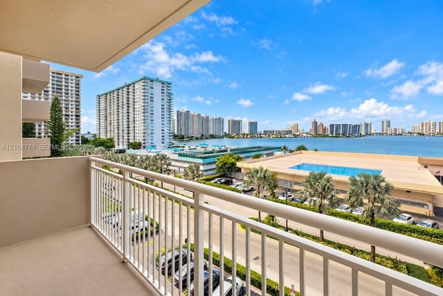 250 174th Street 615, Sunny Isles Beach, FL 33160