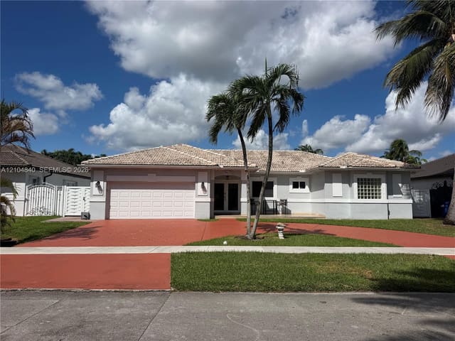 9011 NW 162nd Terrace 9011, Miami Lakes, FL 33018