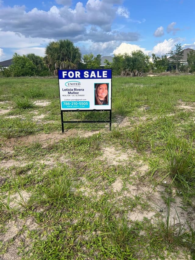 9 SW 22nd Court, Cape Coral, FL 33991