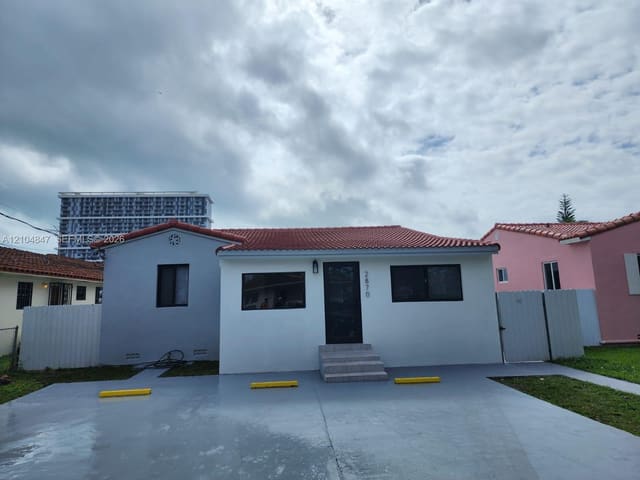 2870 SW 26th Street 4, Miami, FL 33133