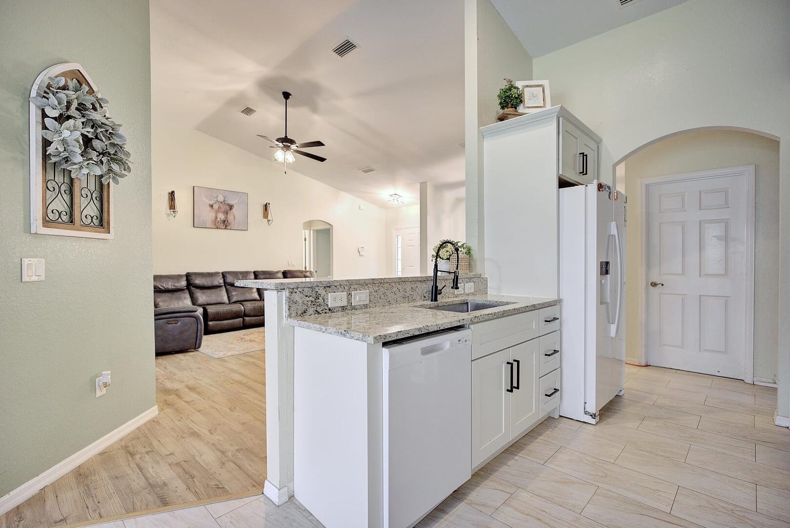 9134 Oviedo Street — photo 11