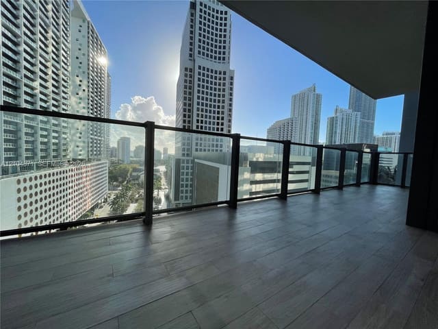 68 SE 6th Street 909, Miami, FL 33131