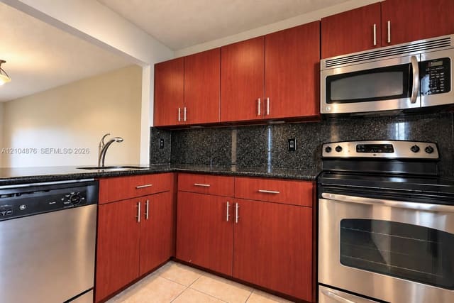 7860 Camino Real L405, Miami, FL 33143