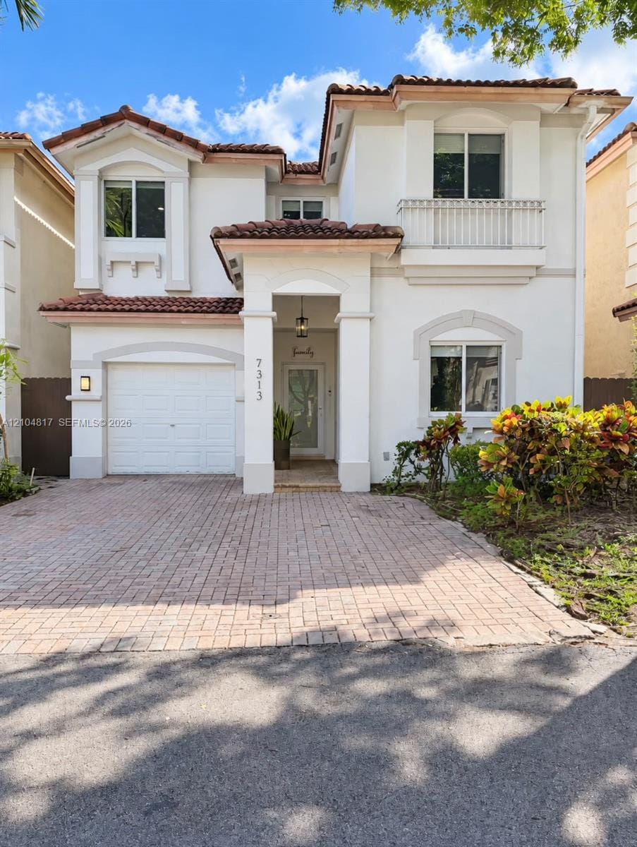 4 bedroom home for sale at 7313 113th, Doral, FL 33178 — $6,200