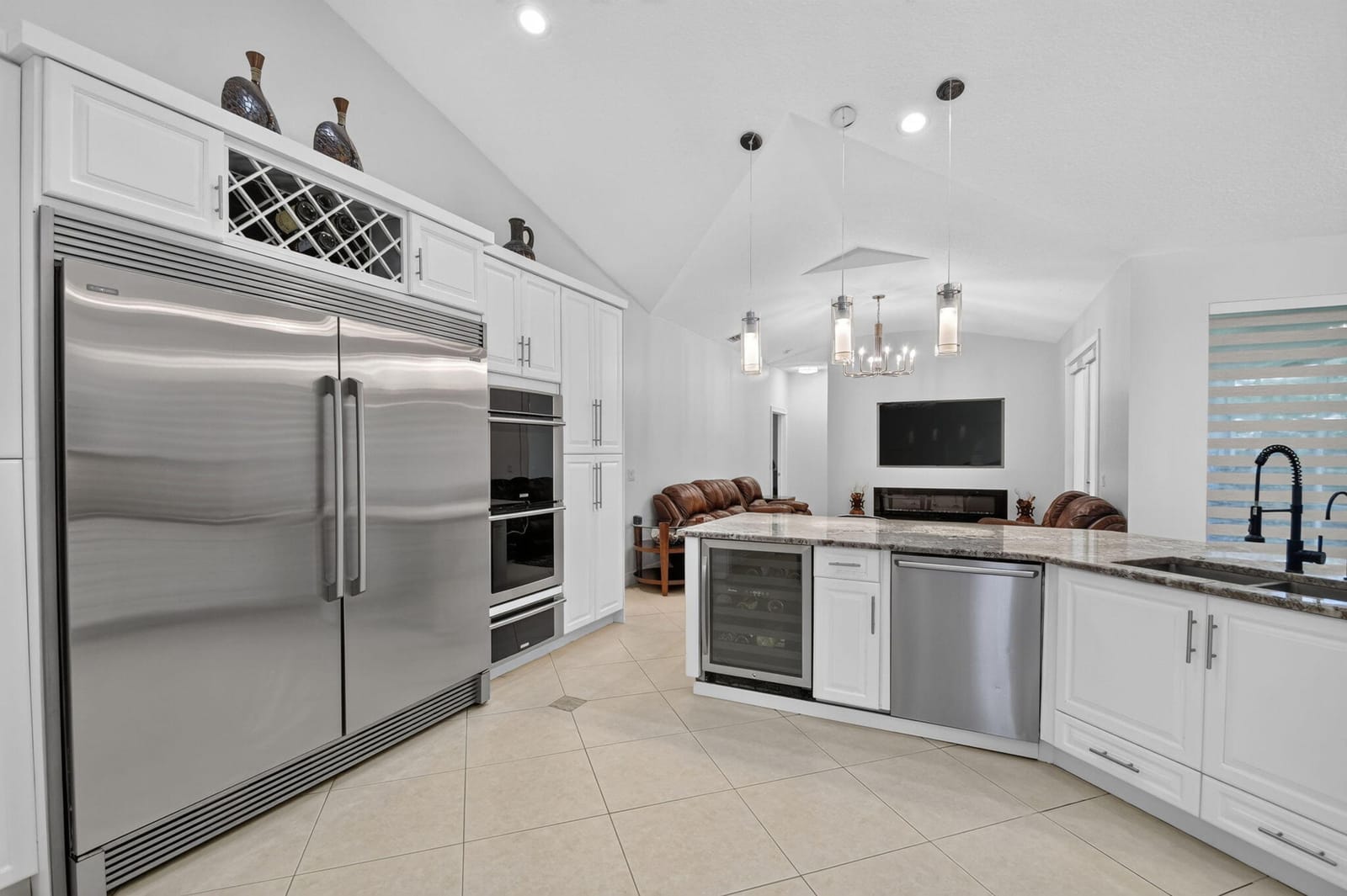 2676 YARMOUTH Drive — photo 2