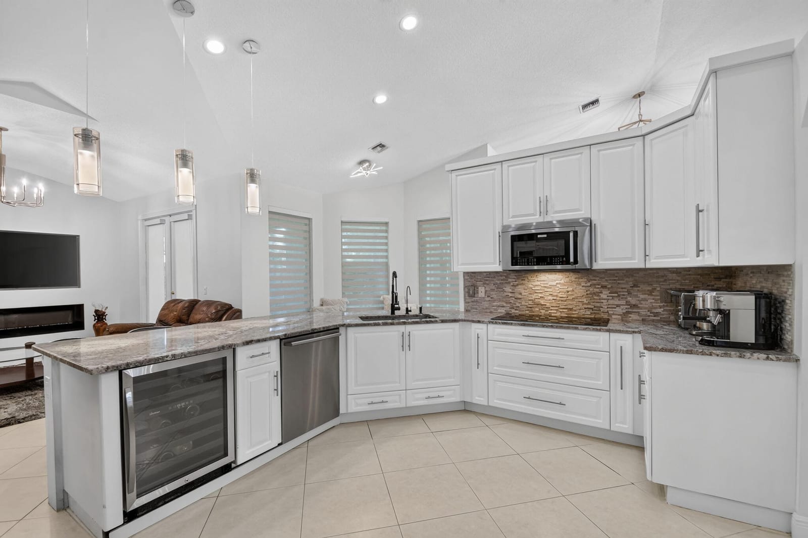 2676 YARMOUTH Drive — photo 7