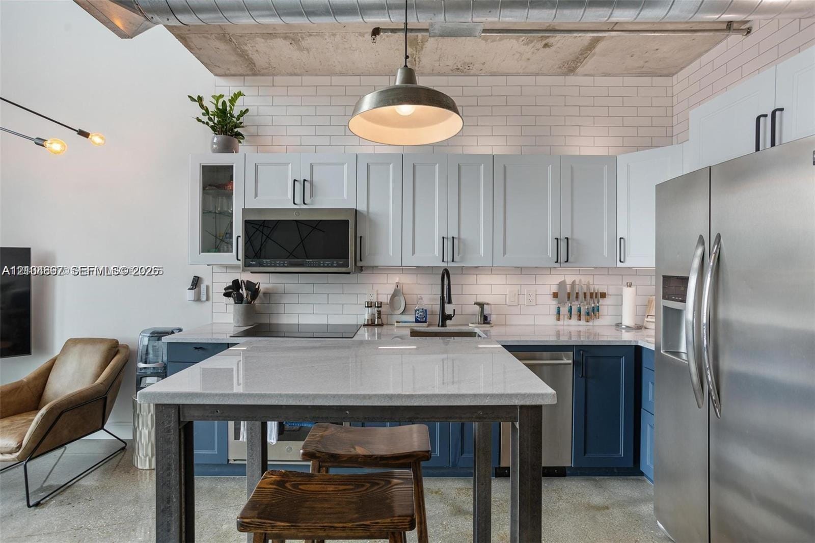 690 SW 1st Court 1005 — photo 4