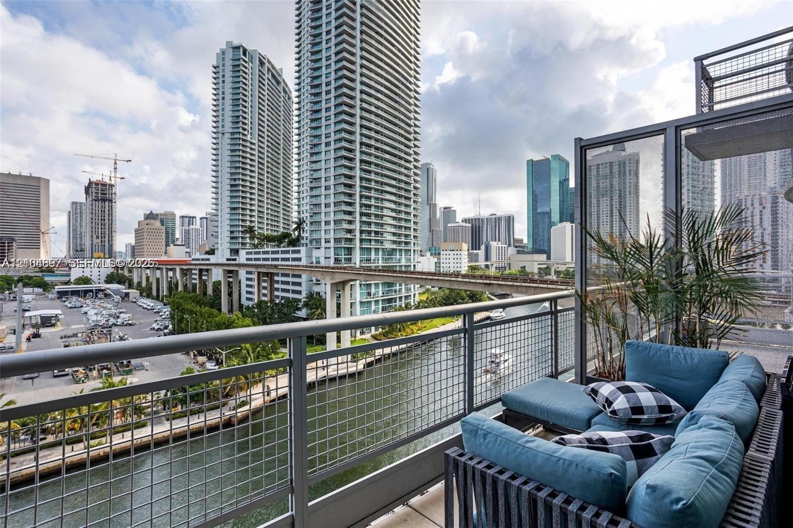 690 SW 1st Court 1005 — photo 8